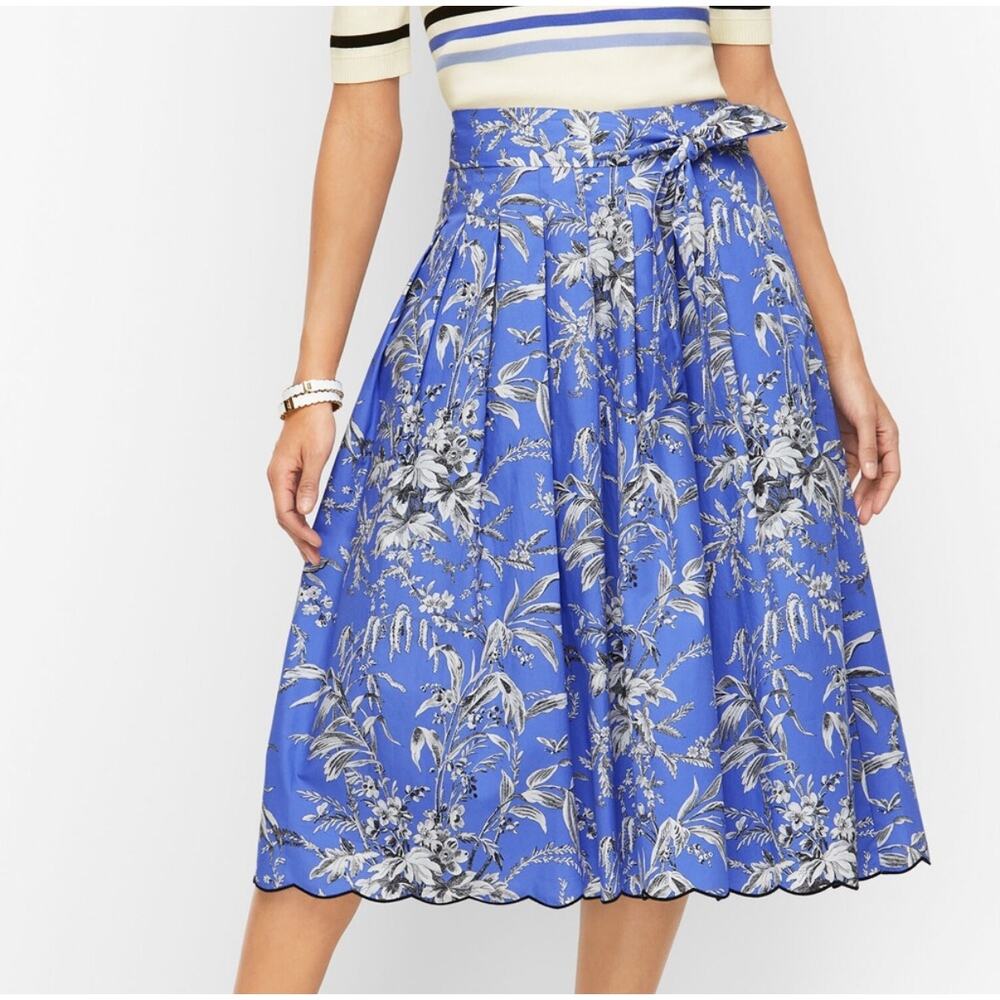 TALBOTS PETITES A Line Scallop Hem Floral Skirt Size 6P Blue Parisian Aesthetic